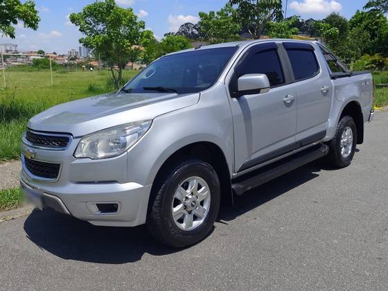 CHEVROLET S10 2.5 LT 4X4 CD 16V FLEX 4P MANUAL CHEVROLET S10 2.5 LT 4X4 CD 16V FLEX 4P MANUAL
